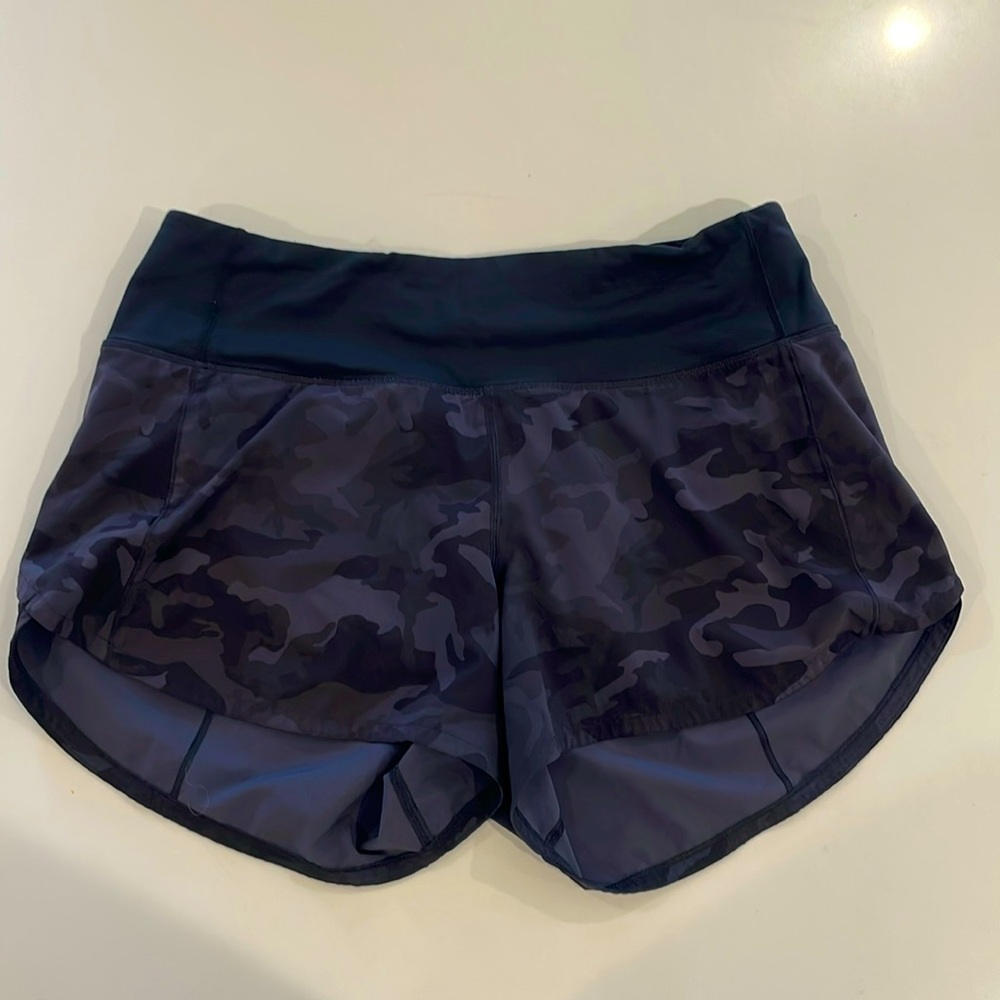Lululemon Speed Up Mid-Rise Lined Short 4” Camo